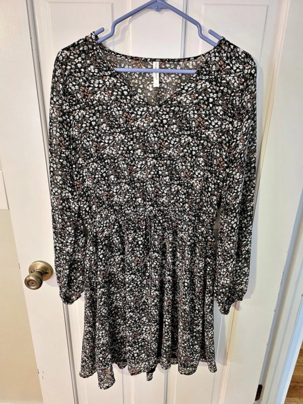 Mia & Tess Floral Dress in Black & Orange Size Medium